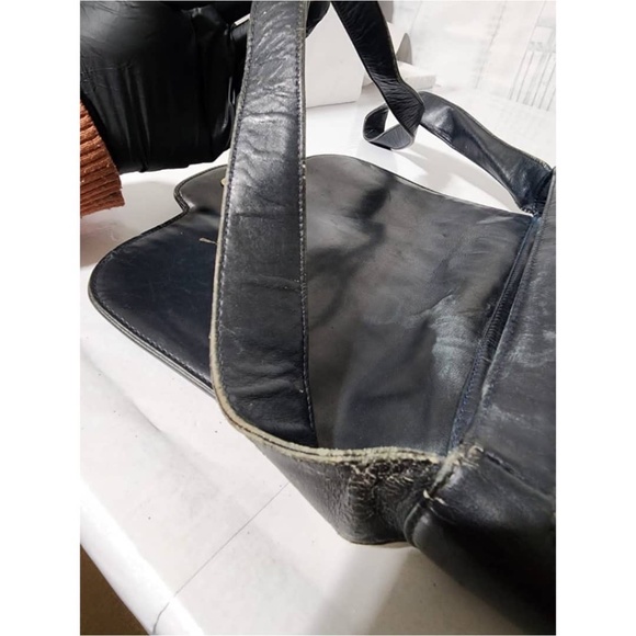 Gucci Black and Cream Monogram Shoulder Bag - Picture 9 of 16